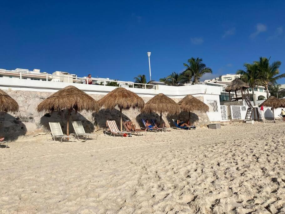Cancun Oceanfront, Entire Apartment Экстерьер фото