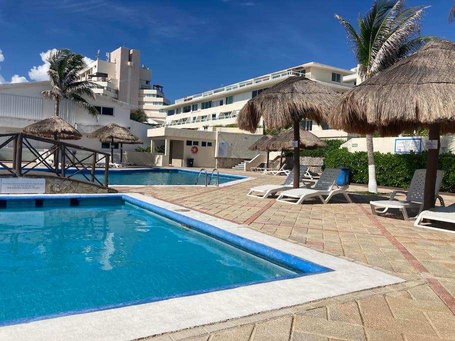 Cancun Oceanfront, Entire Apartment Экстерьер фото