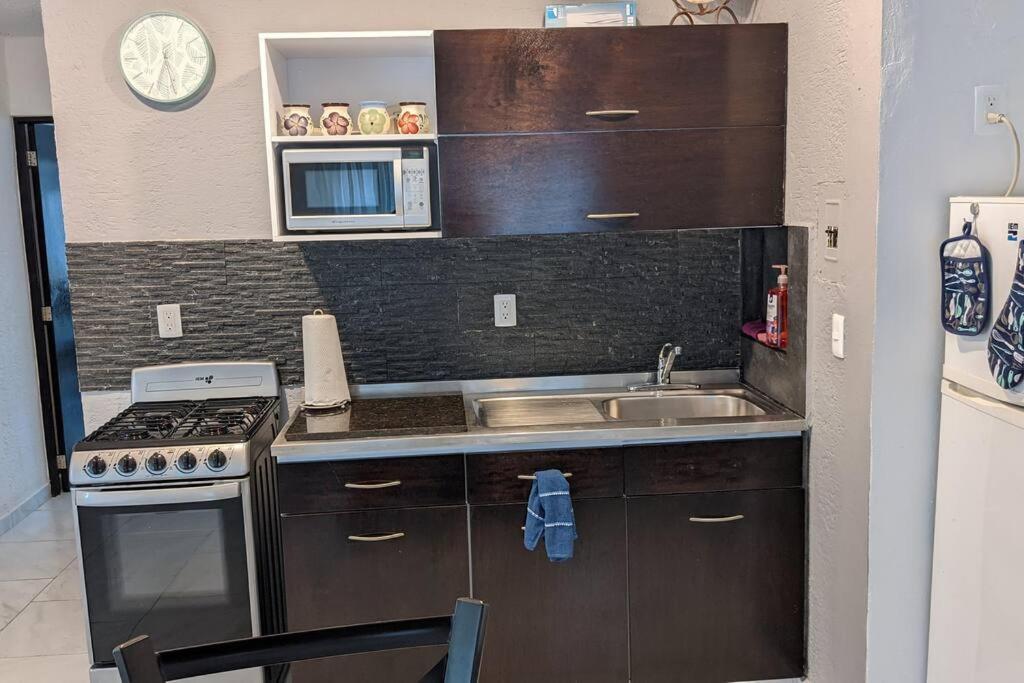 Cancun Oceanfront, Entire Apartment Экстерьер фото