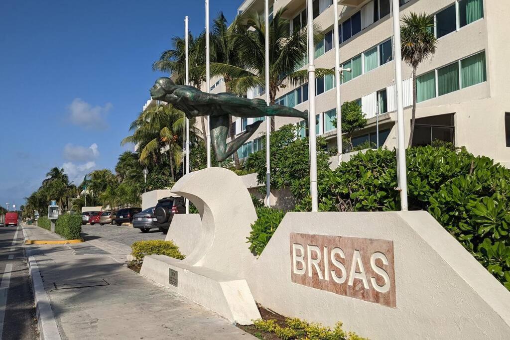 Cancun Oceanfront, Entire Apartment Экстерьер фото
